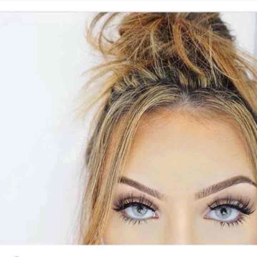 GORGEOUS SKY GRAY COLORED LENSES FOR EYE FRESHTONE.
